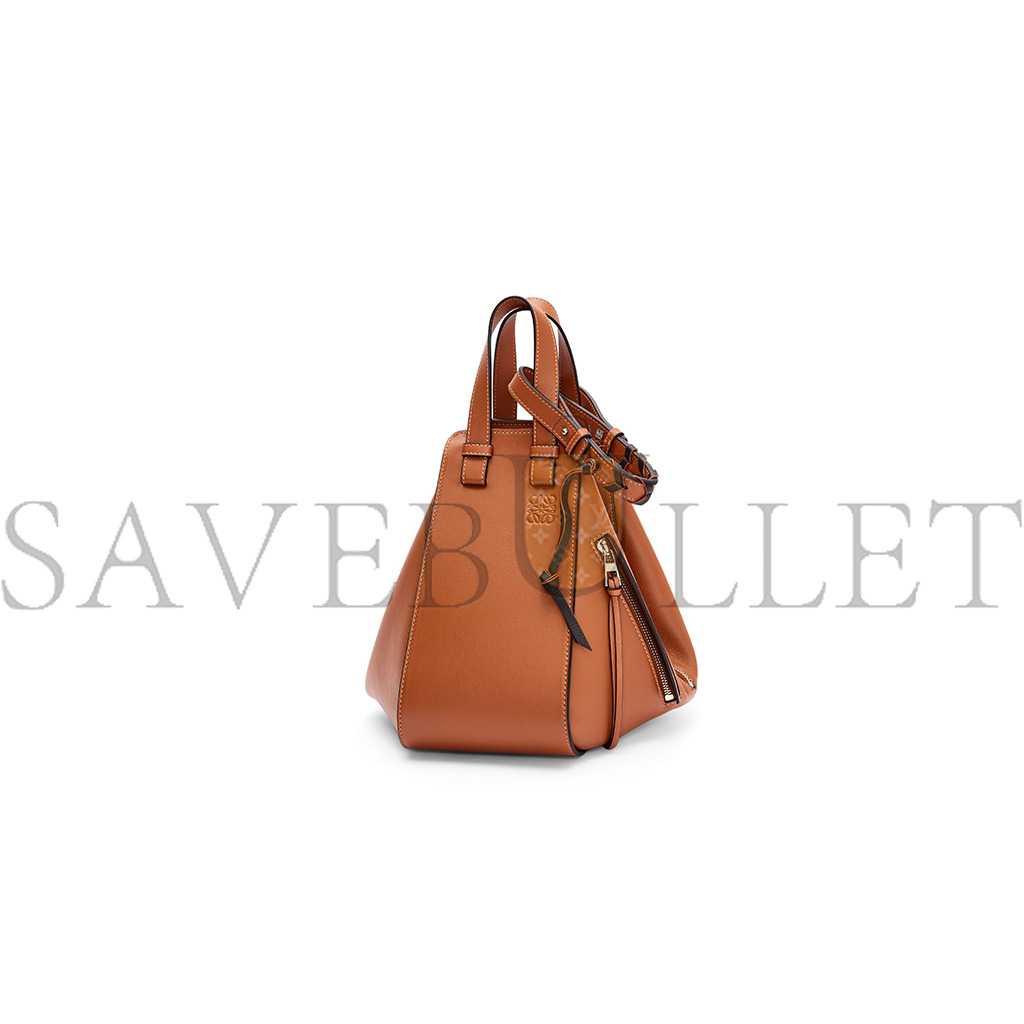 LOEWE SMALL HAMMOCK BAG IN CLASSIC CALFSKIN 0010110567 (30*25*13.5cm)